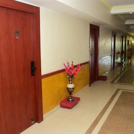 Hotel Shiv International Bhachau 外观 照片