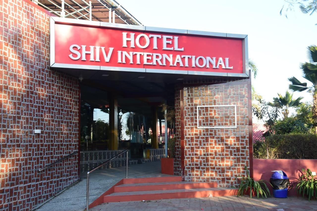 Hotel Shiv International Bhachau 外观 照片