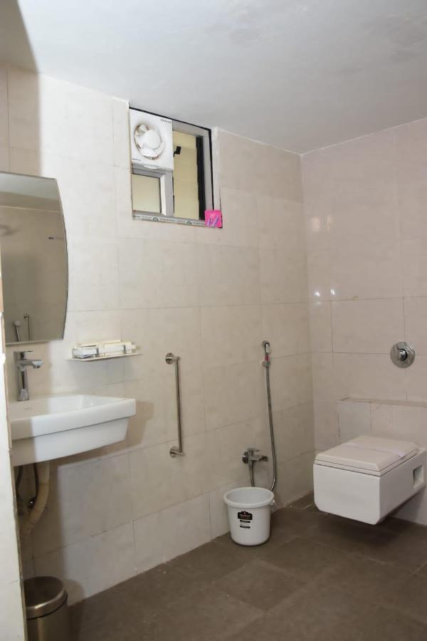 Hotel Shiv International Bhachau 外观 照片