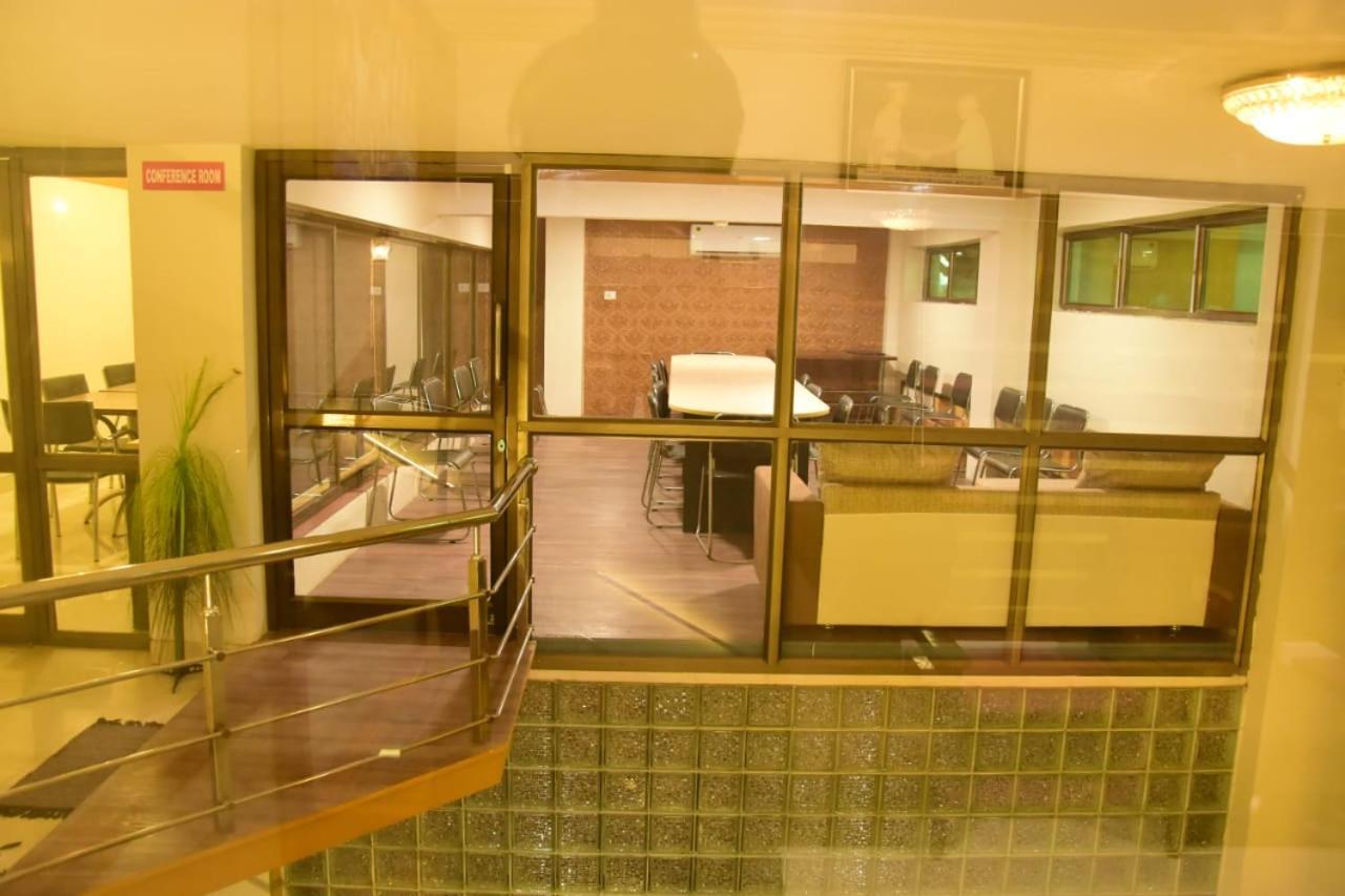 Hotel Shiv International Bhachau 外观 照片