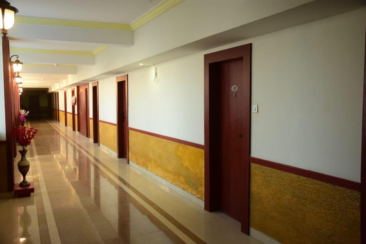 Hotel Shiv International Bhachau 外观 照片