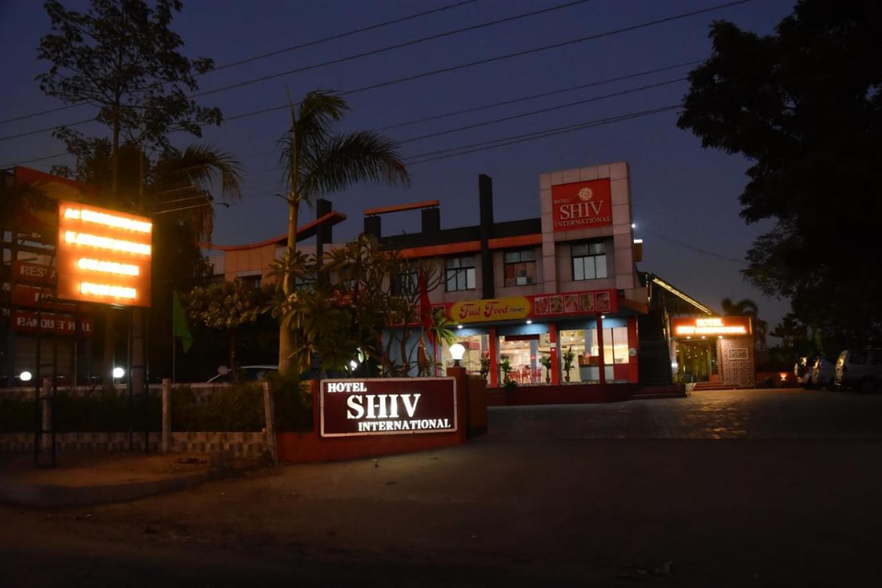 Hotel Shiv International Bhachau 外观 照片