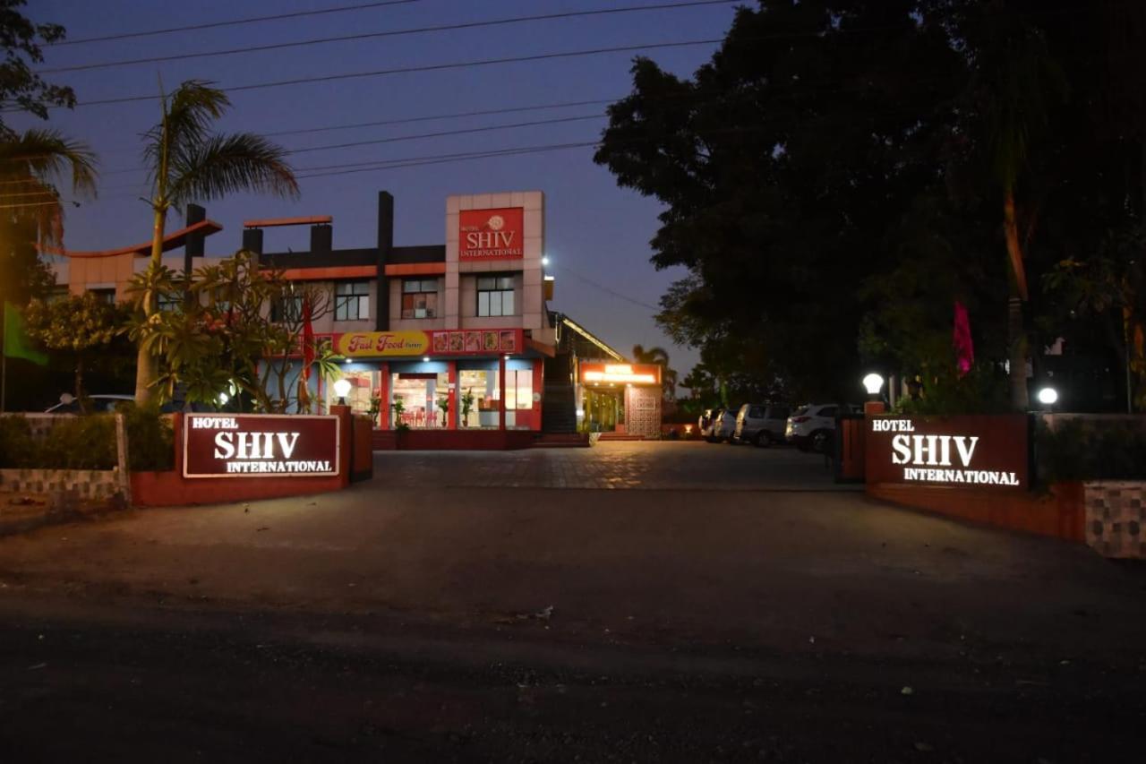 Hotel Shiv International Bhachau 外观 照片