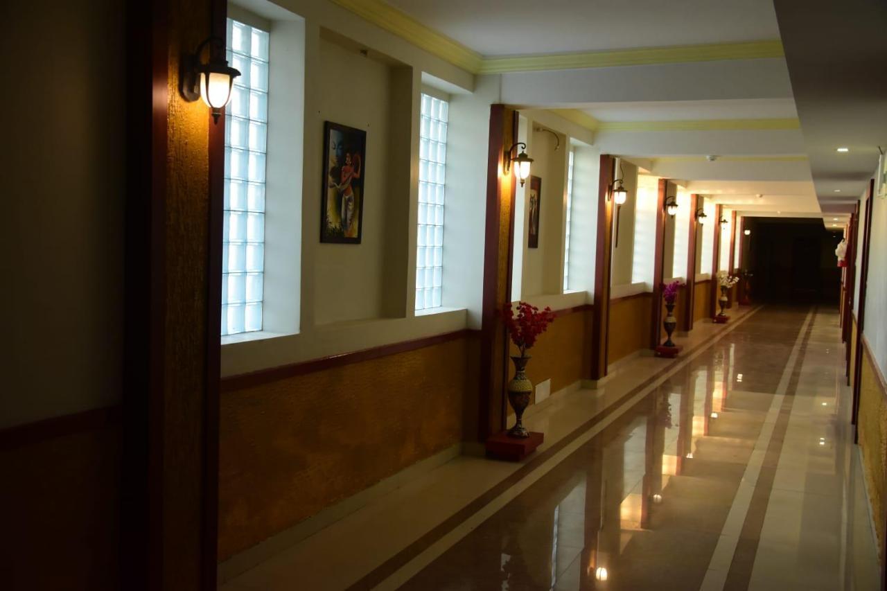 Hotel Shiv International Bhachau 外观 照片